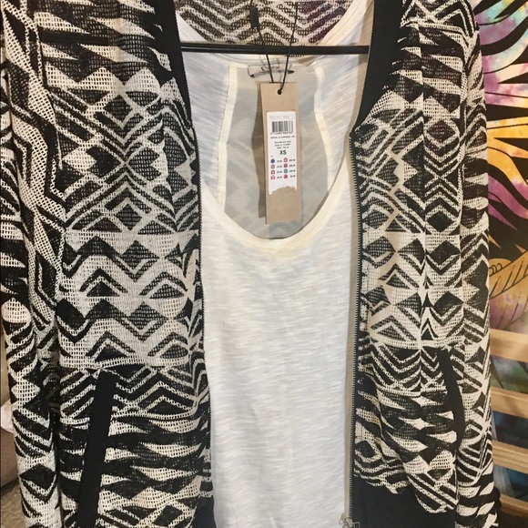 Noisy May Mesha L/S Cardigan - Picture 2 of 8